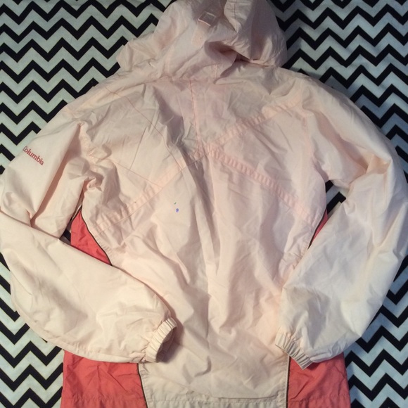 Peach Columbia rain jacket - Picture 3 of 3